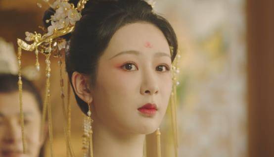 杨紫这个镜头,给多少流量明星一记耳光_观众_替身_角色