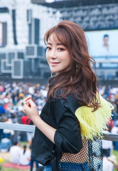 48岁的陈紫函,保养得当,犹如18岁的少女_陈子涵_女人_年纪