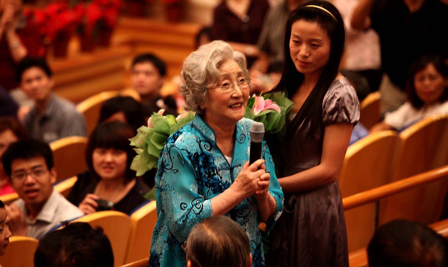 蒋英:钱学森夫人,金庸表姐,晚年住60平米旧公寓,靠退休金度日_父亲