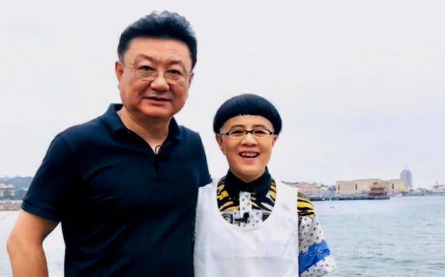 央视主持人王世林29年素颜上阵,双重魅力令人惊叹_董倩_情感_低调