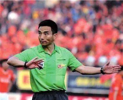 前中超金哨被委以重任,我们足协采取严厉措施,马宁或停赛_比赛_裁判