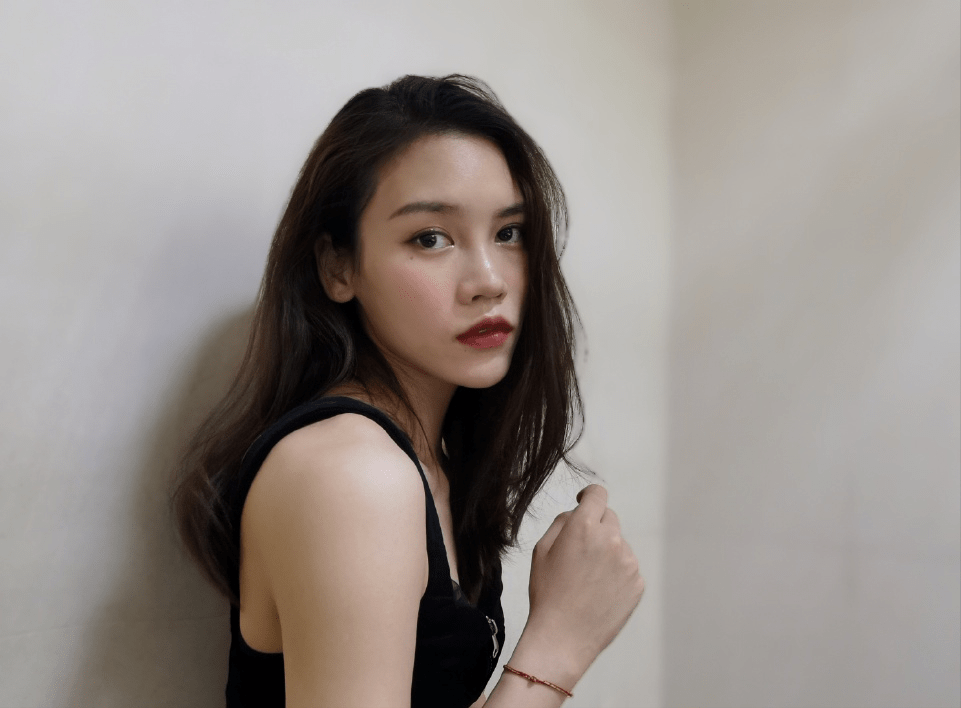 蹦床女神 刘灵玲:身材傲人夺下三冠,泳装照片在网上爆火!