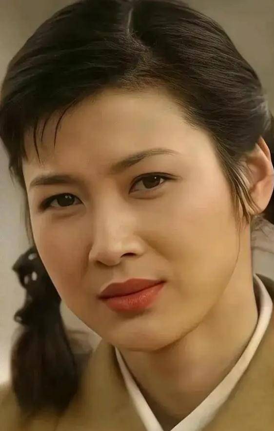 童蕾:32岁嫁富豪,8年后老公破产不听话,今42岁成第二个刘涛_周旭辉