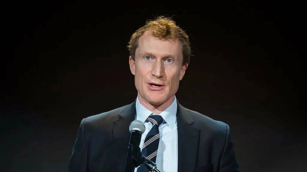 马克·米勒_审批_签证