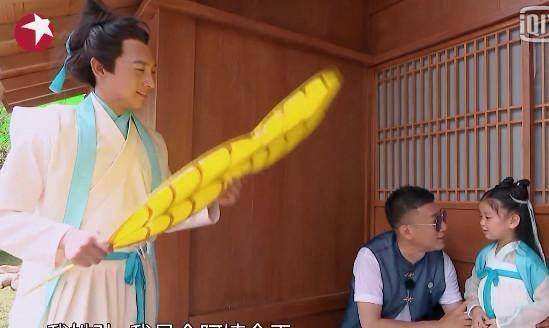 阿拉蕾被孙红雷几句话吓哭,网友:胡说,人家分明是想爸爸了_少帮主