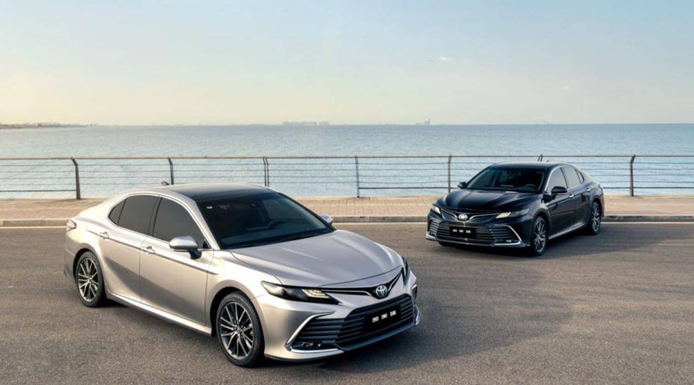 丰田凯美瑞:2.5l混动 喝92油,年销超20万_搜狐汽车_搜狐网