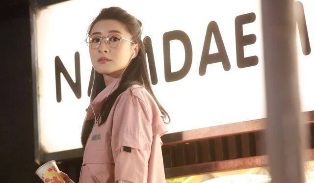 值得一提的是,《逆天奇案》的演员里,除了陈展鹏跟林夏薇外,还有更更