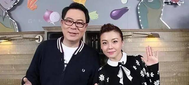 虽然至今没有孩子,但相信,这样宠妻的高亚麟和妻子时玮的生活应该依旧