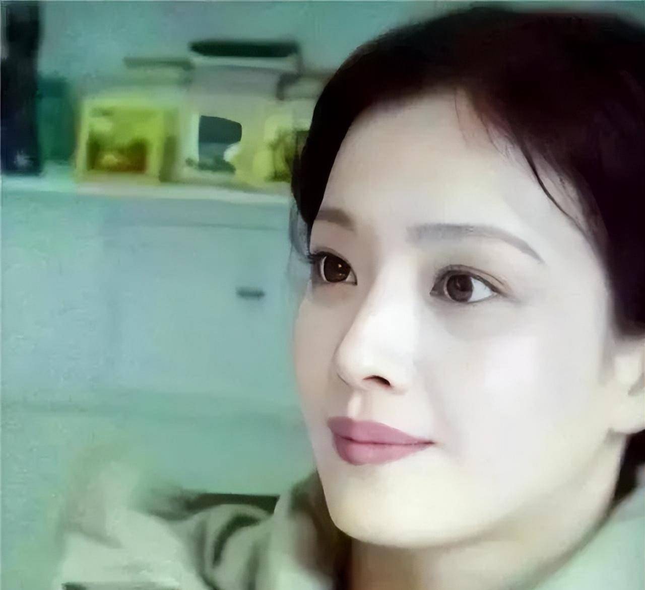 刘亦菲妈妈刘晓莉:曾经著名的舞蹈演员,为了女儿放弃事业不后悔_漂亮