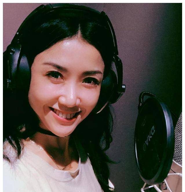 歌手王蓉:曾经风光无限,如今小县城商演1小时仅有2万元_中央电视台