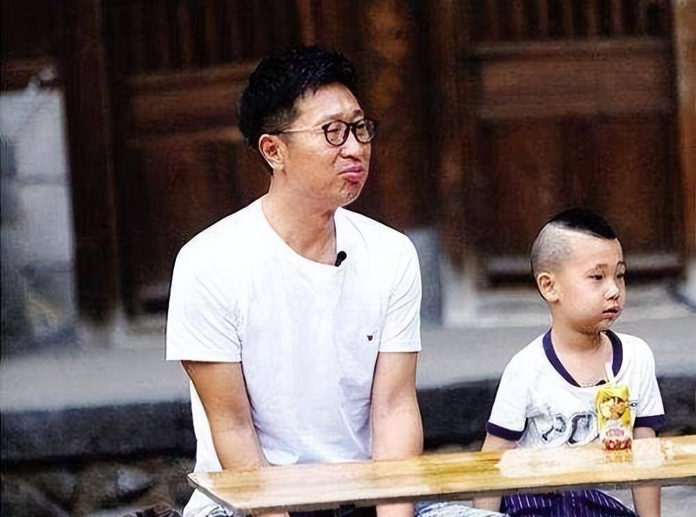 林永健妻子周冬齐,晒出儿子林大竣的近照,网友:一看就是亲生的_媳妇