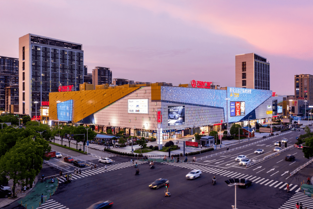 奉化万达广场,银泰城,金钟广场,世纪联华超市等商圈环伺,满足业主购物