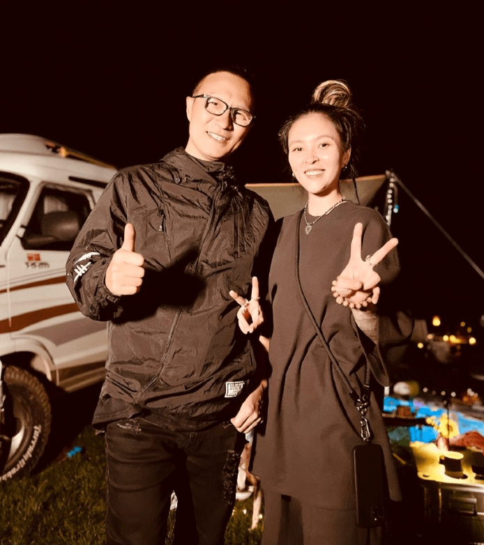 32岁毕夏高调庆生!