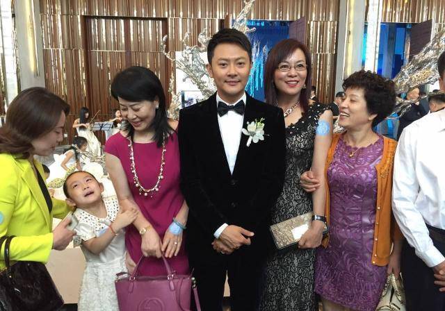 被前妻骗婚,被兄弟插刀,前半生很惨的印小天在40岁疑曝光新恋情