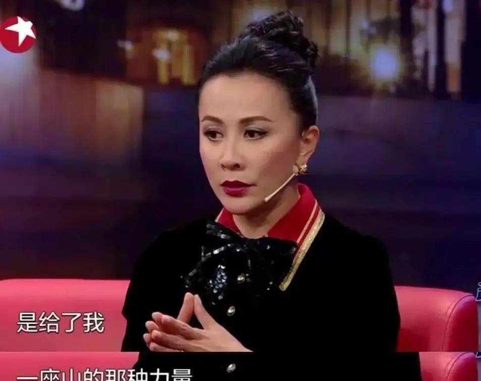 梁朝伟认识张曼玉的那一年,刘嘉玲在和别人谈恋爱_周星驰_曾华倩_工作