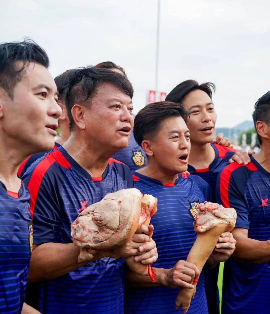 黄日华,何家劲,关礼杰,张兆辉,戴志伟也都年过六旬,这7位的平均年