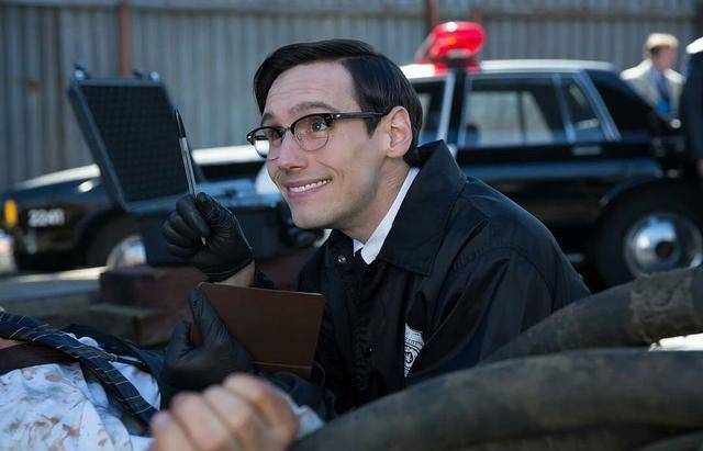 蝙蝠侠的少年岁月,dc反派的养成记_戈登_人物_剧情