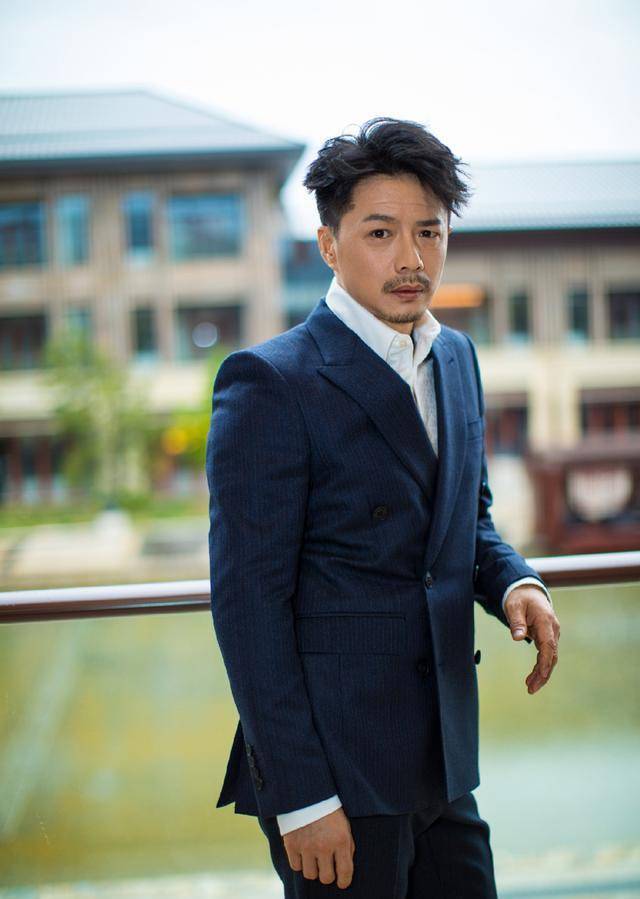 暗恋风波后,段奕宏正牌妻子首度晒照霸气护夫,温婉气质不输陶虹_王瑾