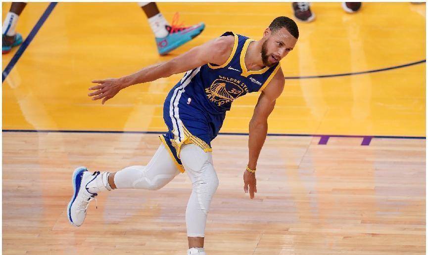 库里超凡的三分球,在篮球领域创造了令人瞩目的传奇_防守_投篮_秉赛