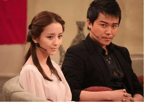 陈思诚看佟丽娅新片谈婚姻观,曾用烟头烫前妻,郭帆捂嘴耐人寻味_电影