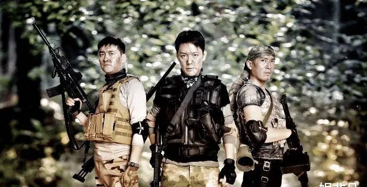 任柯诺和傅浤鸣(原名傅程鹏)联合出演的《特种兵归来》三部曲倒是还不