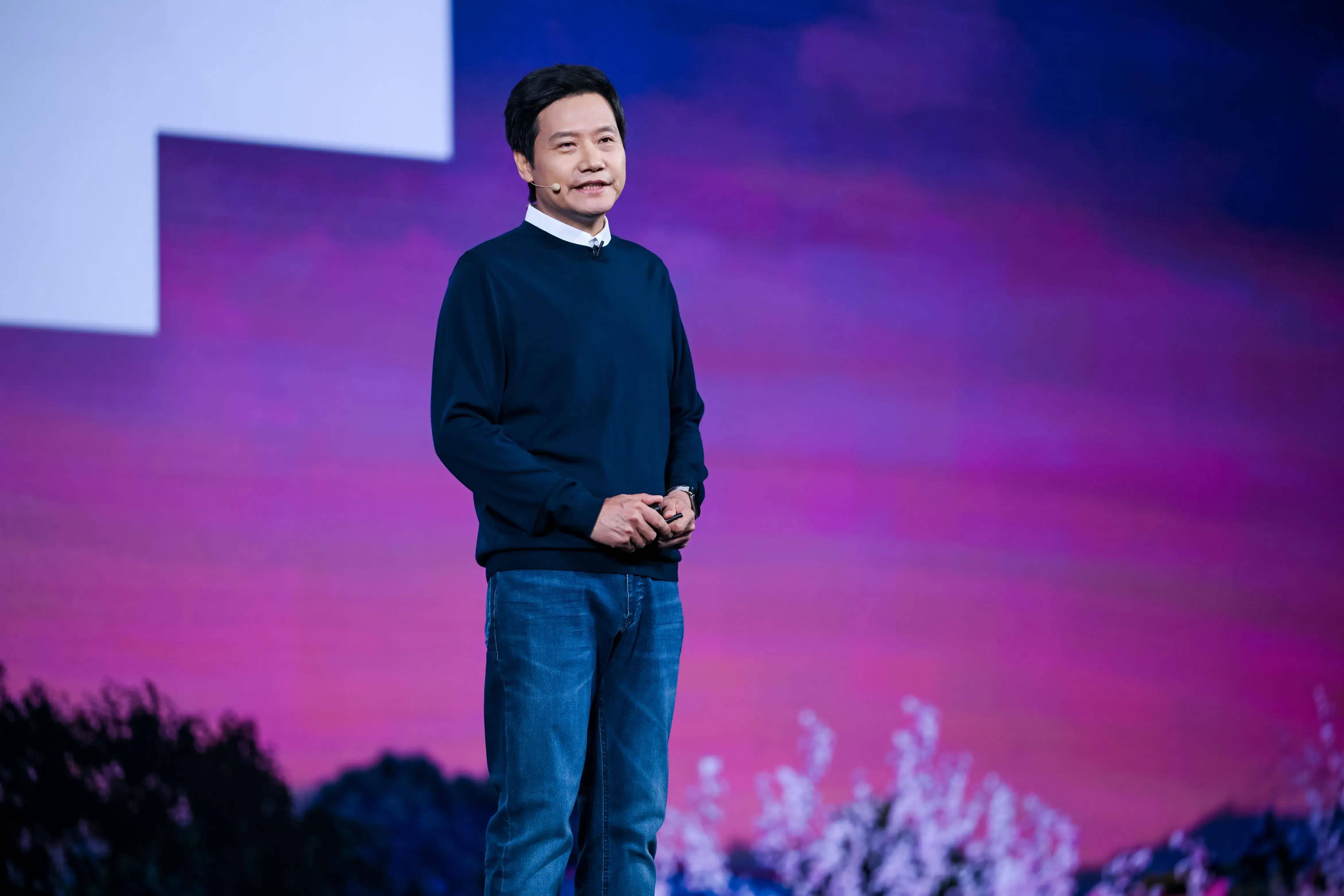 8月14日晚19点,在小米13系列站稳高端智能手机的背景下,雷军第四次