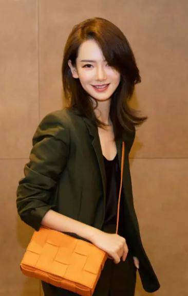 "耿直"戚薇:夺爱安以轩被王思聪惦记,自曝房事儿女双全成大赢家_lucky