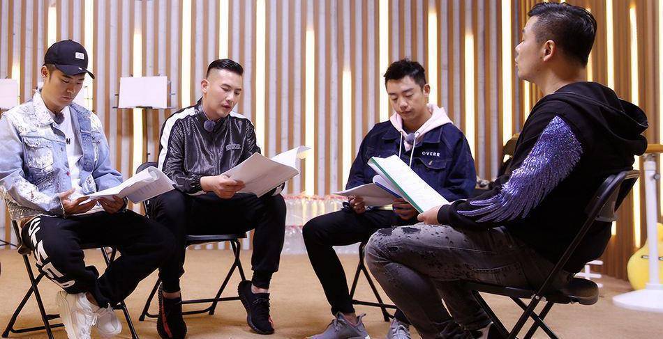 陈赫寝室4人红3个,只有他仍是无名小卒,郑恺开"后门"也带不动_张殿伦