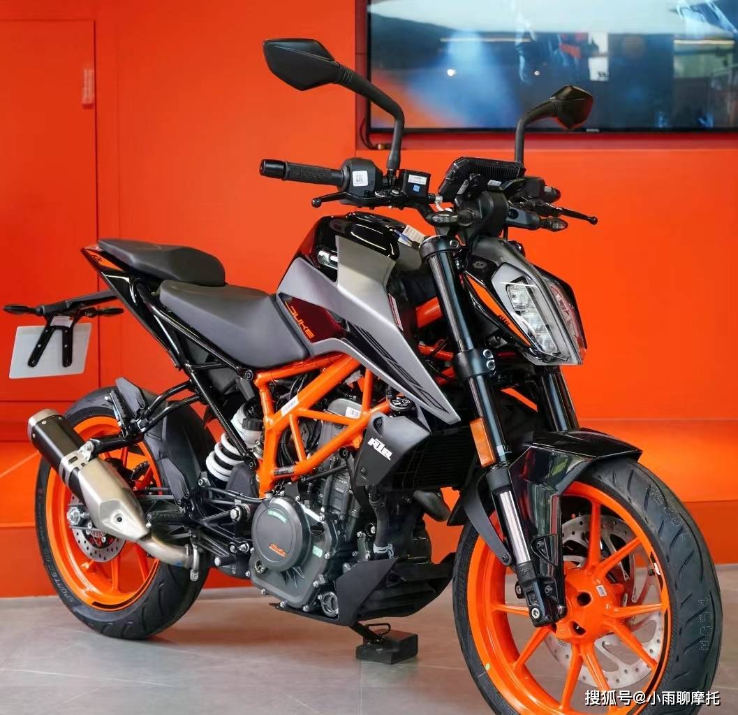 8w预算,选国产百匹空气刀春风800nk,还是暴躁单缸ktm 390 duke_搜狐