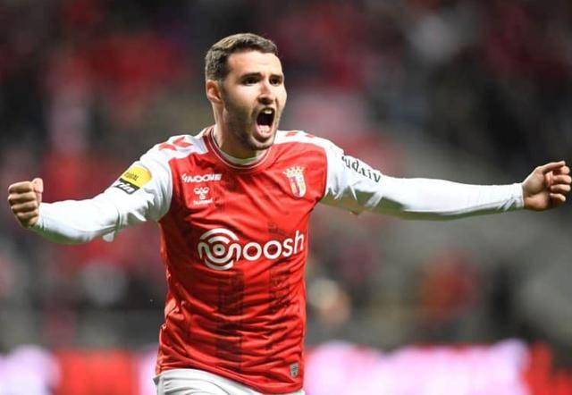 拉加前锋阿贝尔鲁伊斯也进入了罗马的候选名单_进攻_实力_球员