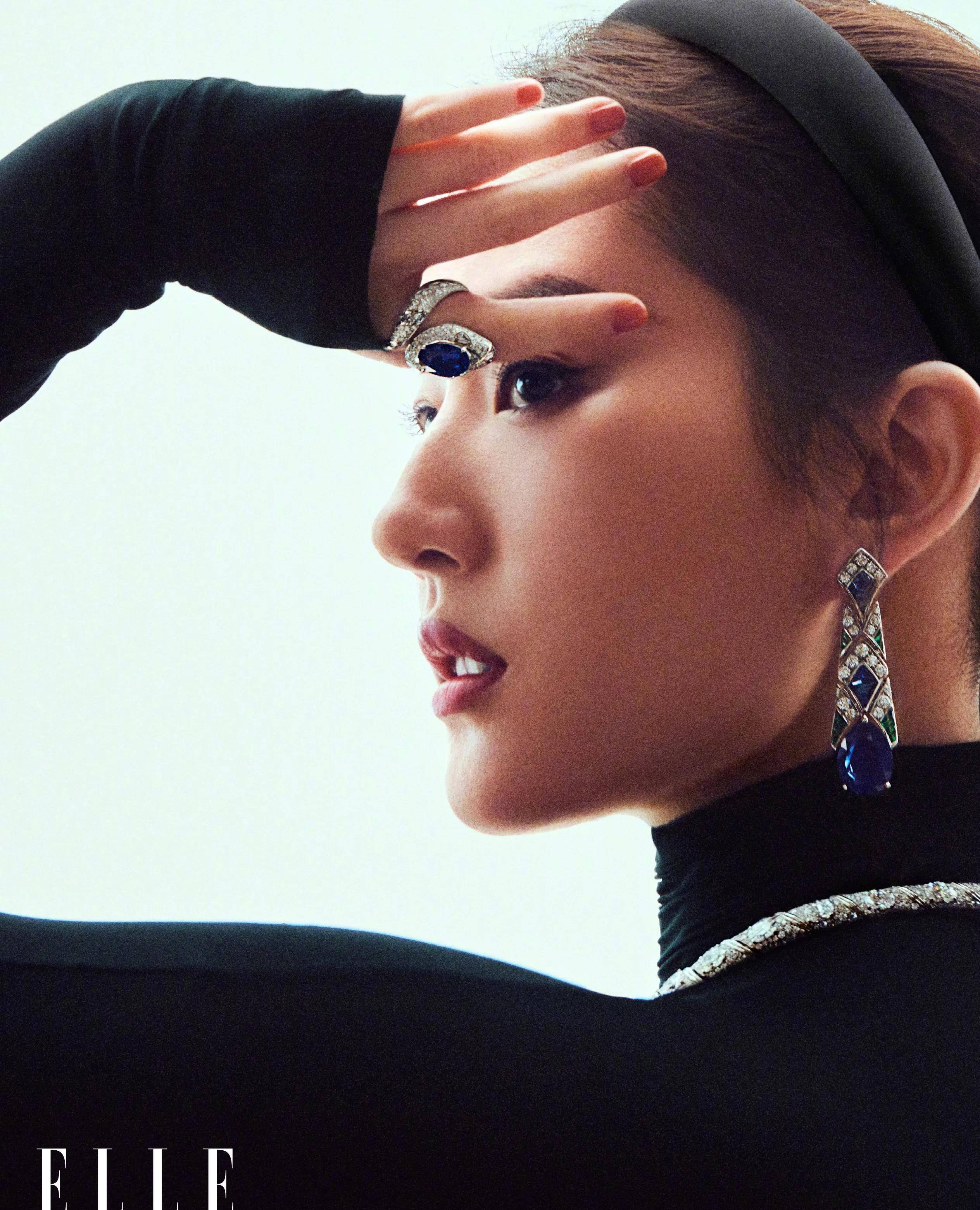 刘亦菲elle金九封面,性感抹胸宛如美神降临,演绎意式宫廷大片_时尚