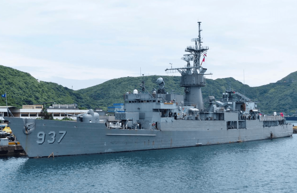 台湾济阳级护卫舰图片