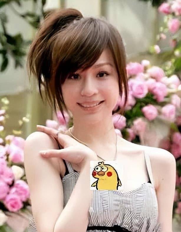 羞辱却不敢反抗,王心凌的过去没你想的那么简单_小时候_父亲_母亲