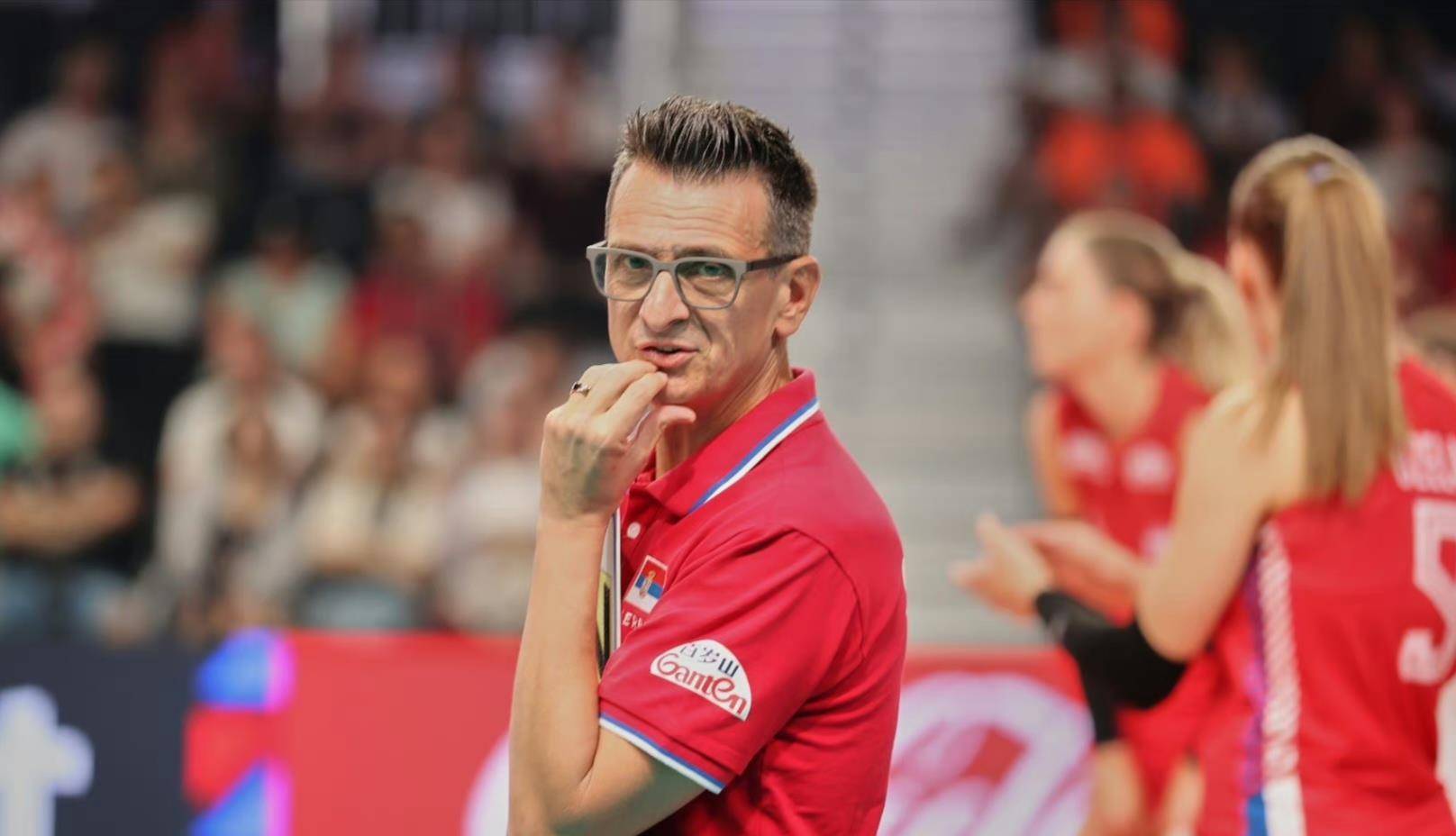 冠军热门轻取对手,博斯科维奇效率太高,39岁带刀二传得4分_塞尔维亚