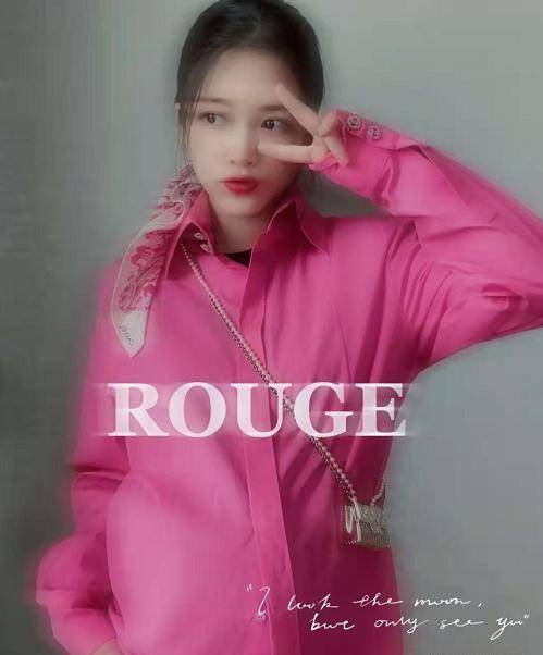 另外,王灿此次出镜穿的衬衫是她孕期的心头好,她在怀孕期间数次穿着这