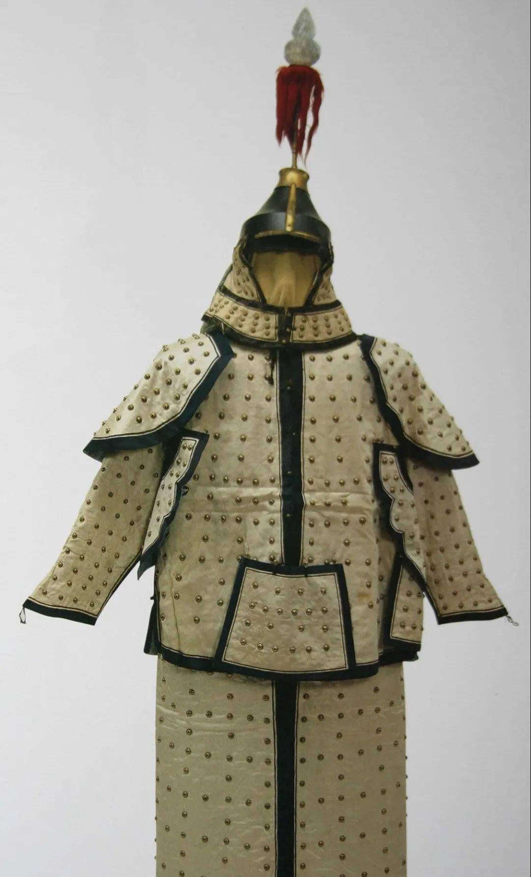 清代臂甲之变化-从后金入关前至乾隆时期_盔甲_部件_棉甲