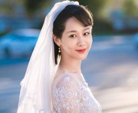 可能最近大家都被杨紫在中餐厅里和王俊凯一起