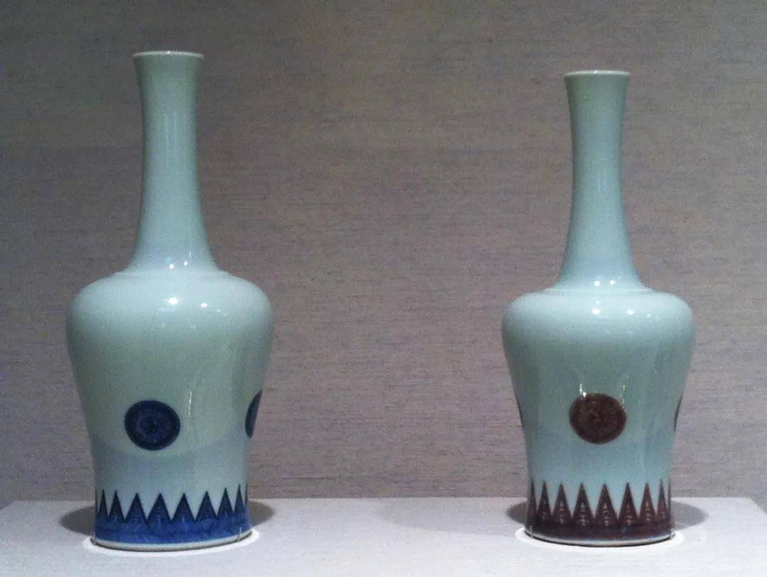 清康熙青花团花锯齿纹摇铃尊赏析_康熙本_装饰_藏品