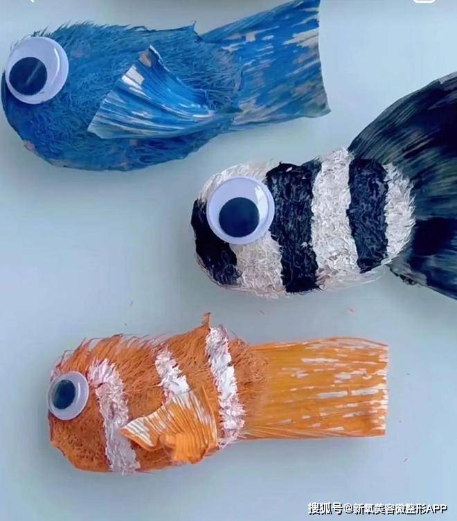 做成了小鱼:后来,还有人把芒果核做成了书签:稍微用点心,还可以瞬间让