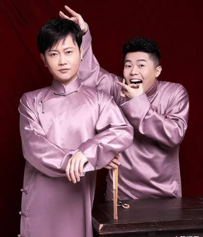 孟鹤堂五次下跪挽救职业,郭麒麟为岳云鹏当场下跪,老郭教子有方