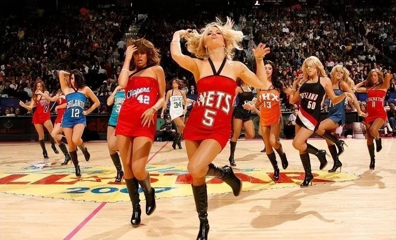nba拉拉队员三不原则:不能有污点,不能和球员恋爱,不能穿内裤_孩子