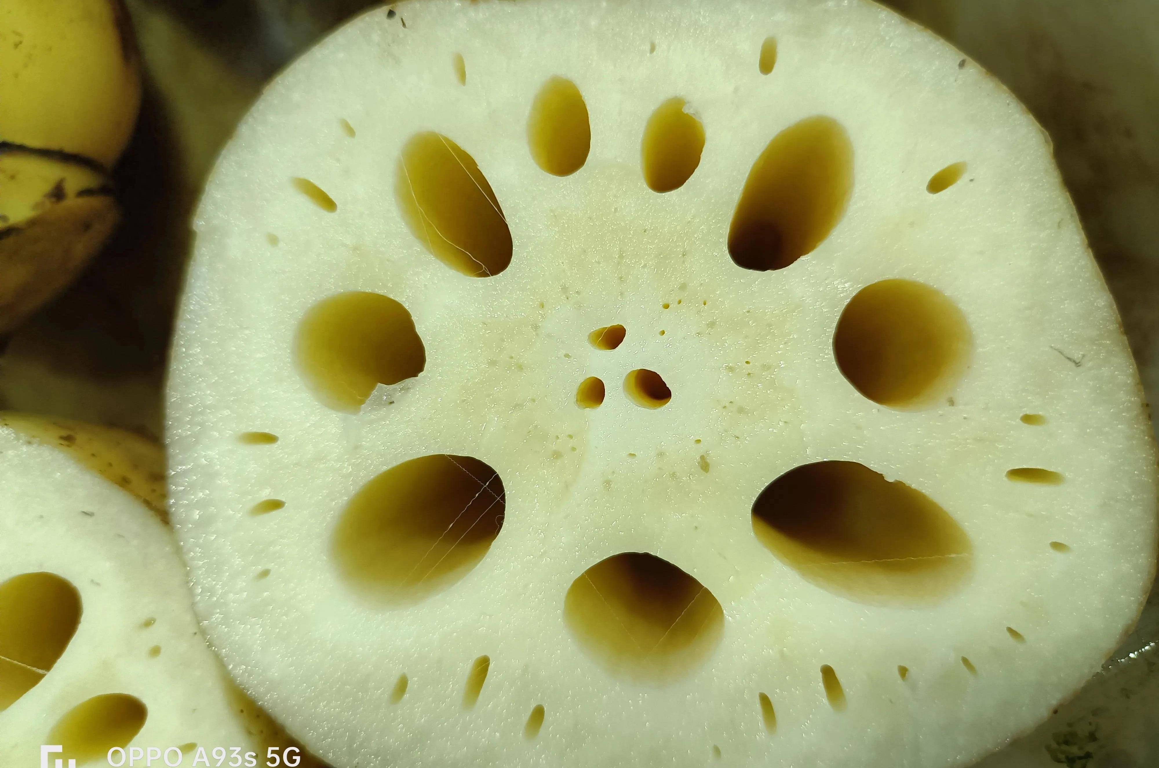 莲藕上市,你知道莲藕几个孔吗?它们各有什么吃法?快来了解吧!