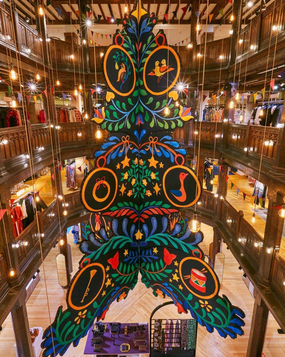 liberty london:用印花引领伦敦时尚潮流的老牌百货公司_品牌_中庭