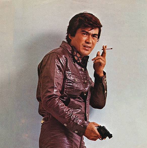 "雄霸"千叶真一的"生猛爱情",和他背后22岁的女大学生