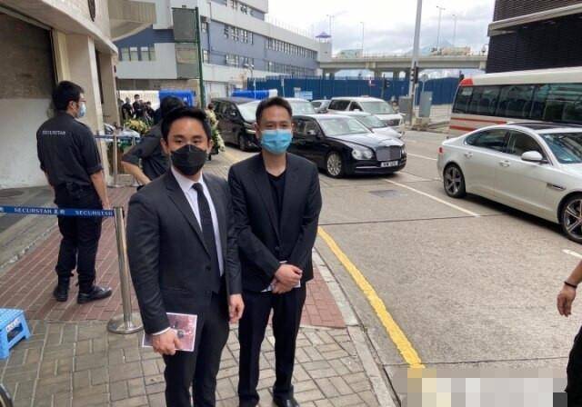 彬,人称"80亿阔少",曾与年长十岁的傅明宪相恋,去年迎娶女友程新惠