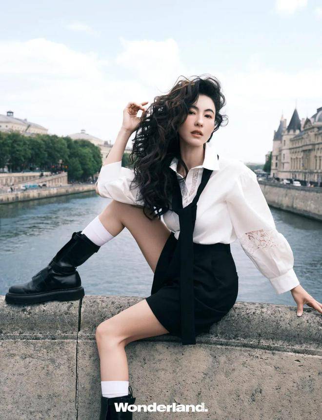 浪漫卷发的氛围感,张柏芝太懂了!_羊毛_造型_头发