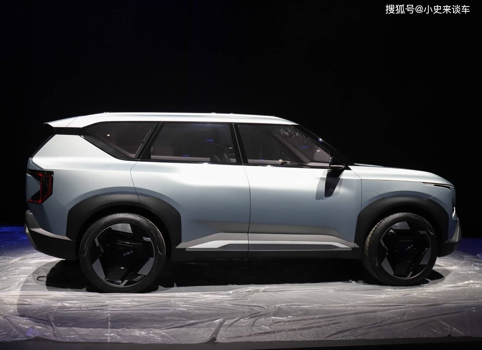 不到16万的对开门中型suv车展亮相!