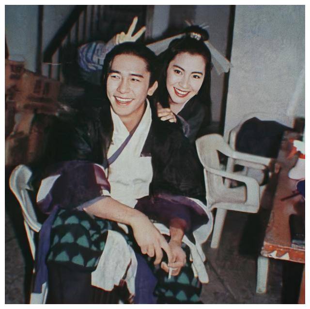 事业巅峰期嫁人退隐,爱上大16岁法拉利老总,杨紫琼的故事不一_陈自强