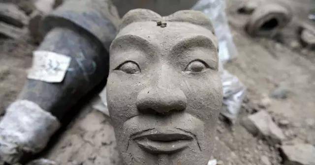 秦兵马俑:你可知道,宝宝出土时,是多么的姿色妖娆_秦国_人殉_制度