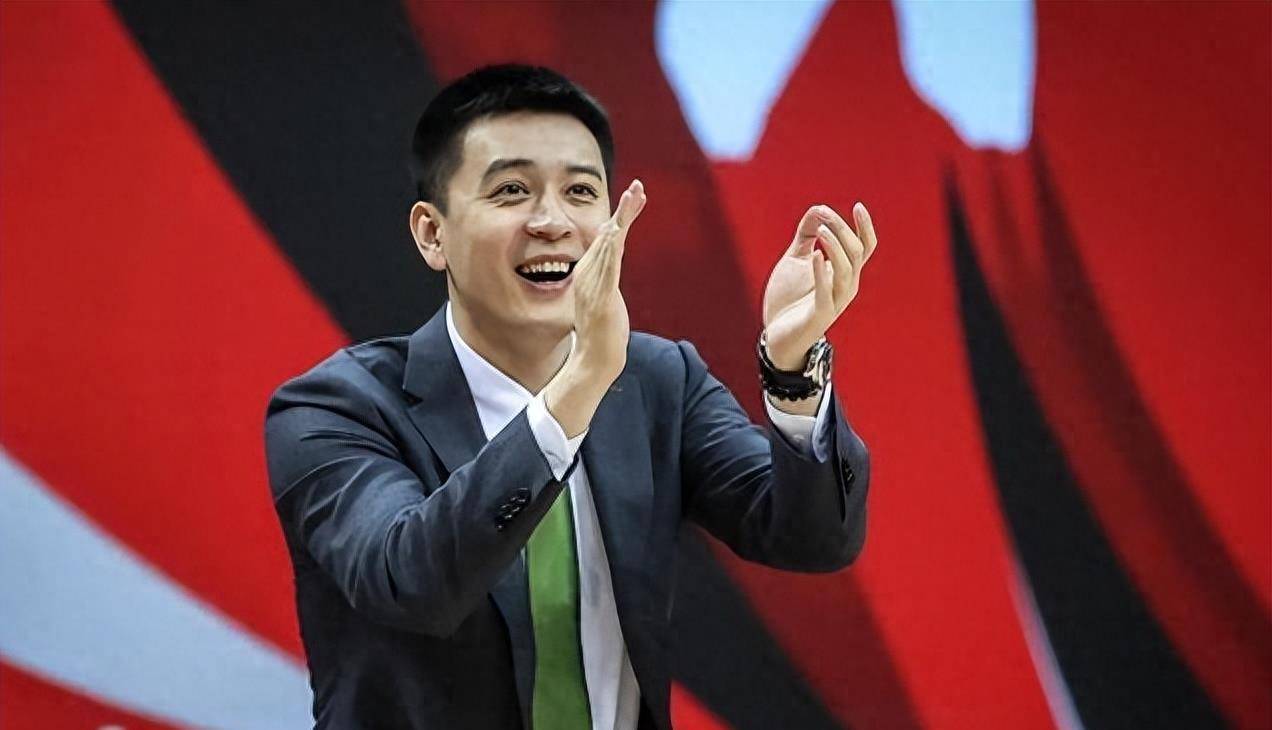 杨鸣担任男篮世界杯解说嘉斌,刘子庆或压哨签约,辽篮不换帅_辽宁_篮球